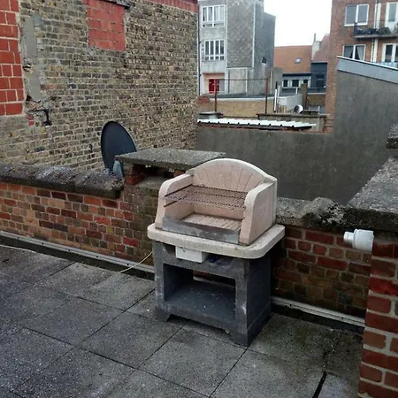 The Coolest Baby Penthouse In アパート *